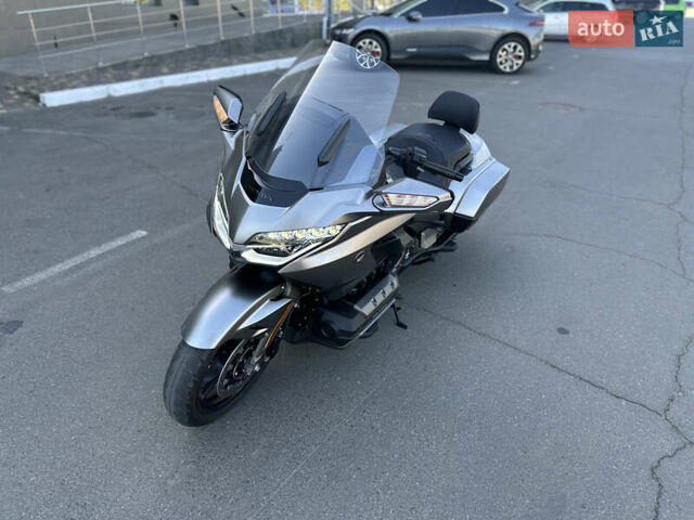 Серый Хонда GL 1800 Gold Wing, объемом двигателя 1.8 л и пробегом 8 тыс. км за 22000 $, фото 1 на Automoto.ua