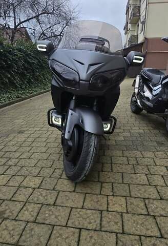 Серый Хонда GL 1800 Gold Wing, объемом двигателя 1.83 л и пробегом 29 тыс. км за 18000 $, фото 1 на Automoto.ua