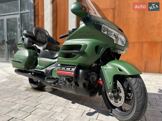 Зеленый Хонда GL 1800 Gold Wing, объемом двигателя 0 л и пробегом 65 тыс. км за 10500 $, фото 1 на Automoto.ua
