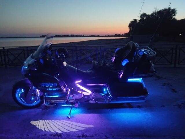 Хонда Голд Винг, объемом двигателя 1.8 л и пробегом 0 тыс. км за 11500 $, фото 1 на Automoto.ua