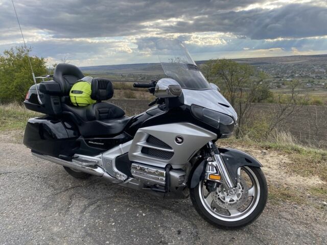 Хонда Голд Вінг, об'ємом двигуна 1.8 л та пробігом 0 тис. км за 12500 $, фото 1 на Automoto.ua