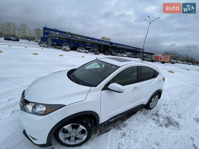 Белый Хонда ХРВ, объемом двигателя 1.8 л и пробегом 139 тыс. км за 14600 $, фото 1 на Automoto.ua