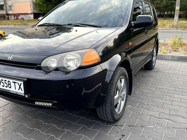 Черный Хонда ХРВ, объемом двигателя 1.6 л и пробегом 300 тыс. км за 5500 $, фото 1 на Automoto.ua