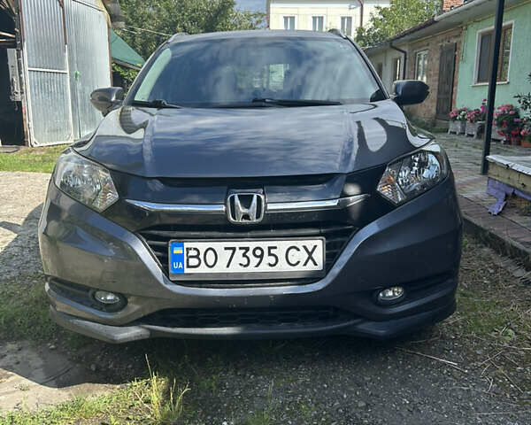 Серый Хонда ХРВ, объемом двигателя 1.8 л и пробегом 150 тыс. км за 13000 $, фото 1 на Automoto.ua
