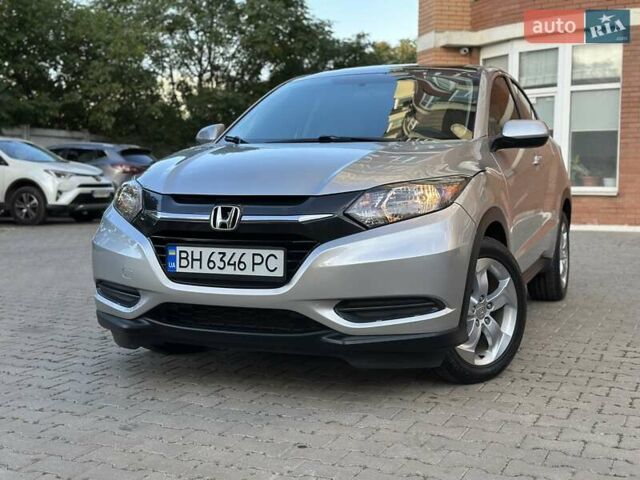 Серый Хонда ХРВ, объемом двигателя 1.8 л и пробегом 135 тыс. км за 12500 $, фото 1 на Automoto.ua