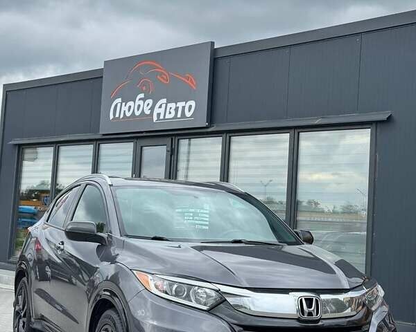 Серый Хонда ХРВ, объемом двигателя 1.8 л и пробегом 127 тыс. км за 18600 $, фото 1 на Automoto.ua