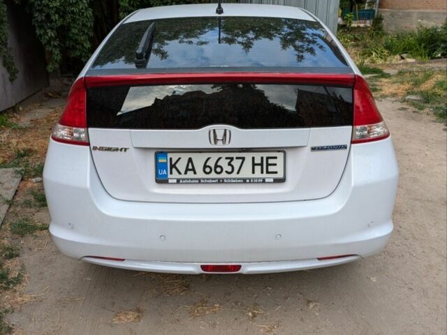 Білий Хонда Інсайт, об'ємом двигуна 1.3 л та пробігом 151 тис. км за 8400 $, фото 1 на Automoto.ua