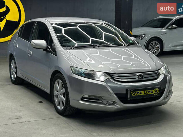 Серый Хонда Инсайт, объемом двигателя 1.34 л и пробегом 222 тыс. км за 7800 $, фото 1 на Automoto.ua