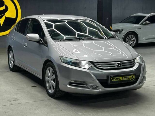 Серый Хонда Инсайт, объемом двигателя 1.4 л и пробегом 222 тыс. км за 7800 $, фото 1 на Automoto.ua