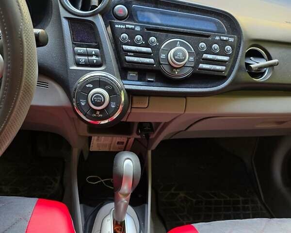 Серый Хонда Инсайт, объемом двигателя 1.34 л и пробегом 169 тыс. км за 8400 $, фото 1 на Automoto.ua