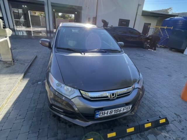 Хонда Инсайт 2012 в Одессе на Automoto.ua Серый Хонда Инсайт, объемом двигателя 1.3 л и пробегом 327 тыс. км за 5000 $, фото 1 на Automoto.ua