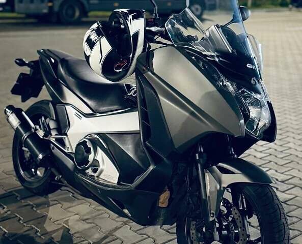 Серый Хонда Integra 750, объемом двигателя 0 л и пробегом 53 тыс. км за 6300 $, фото 1 на Automoto.ua