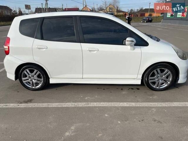 Белый Хонда Джаз, объемом двигателя 1.4 л и пробегом 183 тыс. км за 5800 $, фото 1 на Automoto.ua