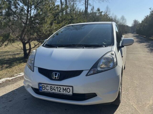 Белый Хонда Джаз, объемом двигателя 1.2 л и пробегом 159 тыс. км за 5600 $, фото 1 на Automoto.ua