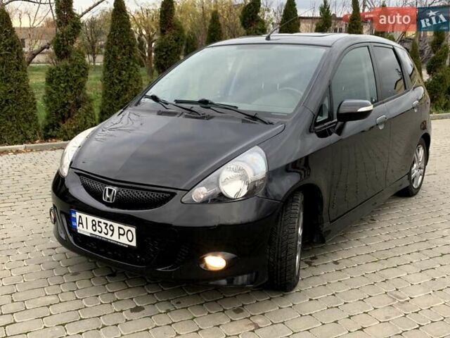 Черный Хонда Джаз, объемом двигателя 1.4 л и пробегом 250 тыс. км за 4999 $, фото 1 на Automoto.ua