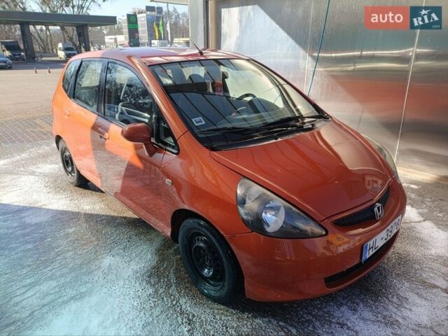 Красный Хонда Джаз, объемом двигателя 1.4 л и пробегом 100 тыс. км за 1600 $, фото 1 на Automoto.ua