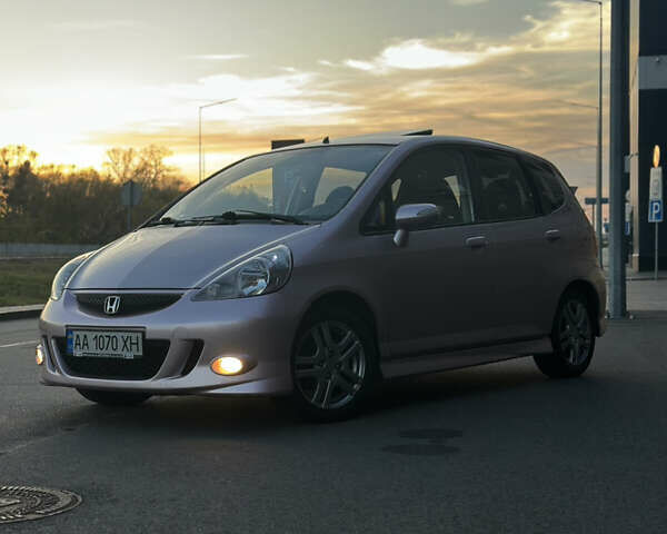 Красный Хонда Джаз, объемом двигателя 1.34 л и пробегом 90 тыс. км за 7300 $, фото 1 на Automoto.ua