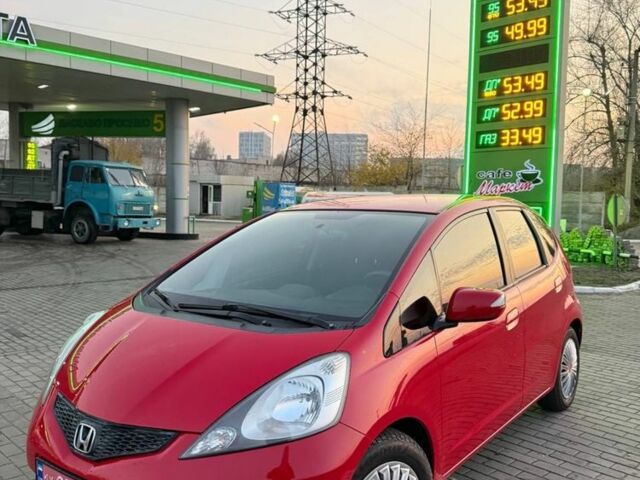 Червоний Хонда Джаз, об'ємом двигуна 0 л та пробігом 190 тис. км за 7999 $, фото 1 на Automoto.ua