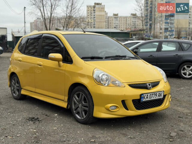 Желтый Хонда Джаз, объемом двигателя 1.4 л и пробегом 231 тыс. км за 4299 $, фото 1 на Automoto.ua