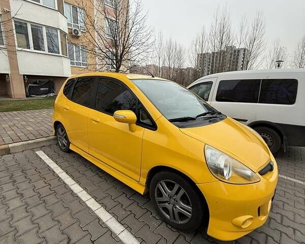 Жовтий Хонда Джаз, об'ємом двигуна 1.34 л та пробігом 202 тис. км за 5499 $, фото 1 на Automoto.ua
