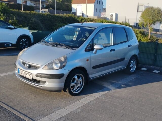 Серый Хонда Джаз, объемом двигателя 0 л и пробегом 230 тыс. км за 3306 $, фото 1 на Automoto.ua