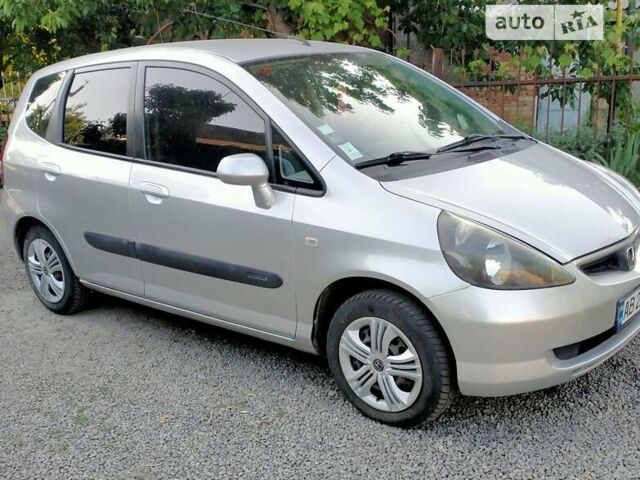 Сірий Хонда Джаз, об'ємом двигуна 1.34 л та пробігом 230 тис. км за 4399 $, фото 1 на Automoto.ua