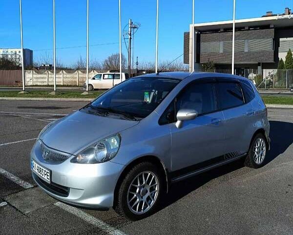 Серый Хонда Джаз, объемом двигателя 1.34 л и пробегом 190 тыс. км за 5200 $, фото 1 на Automoto.ua