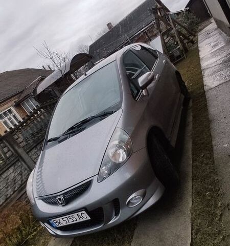 Сірий Хонда Джаз, об'ємом двигуна 1.34 л та пробігом 249 тис. км за 4440 $, фото 1 на Automoto.ua