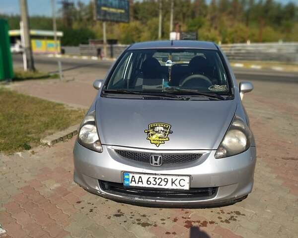 Серый Хонда Джаз, объемом двигателя 1.25 л и пробегом 340 тыс. км за 3800 $, фото 1 на Automoto.ua