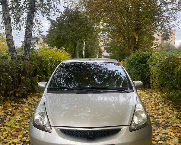 Серый Хонда Джаз, объемом двигателя 1.4 л и пробегом 225 тыс. км за 4990 $, фото 1 на Automoto.ua