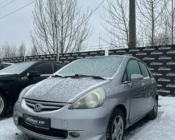 Сірий Хонда Джаз, об'ємом двигуна 1.34 л та пробігом 204 тис. км за 3200 $, фото 1 на Automoto.ua