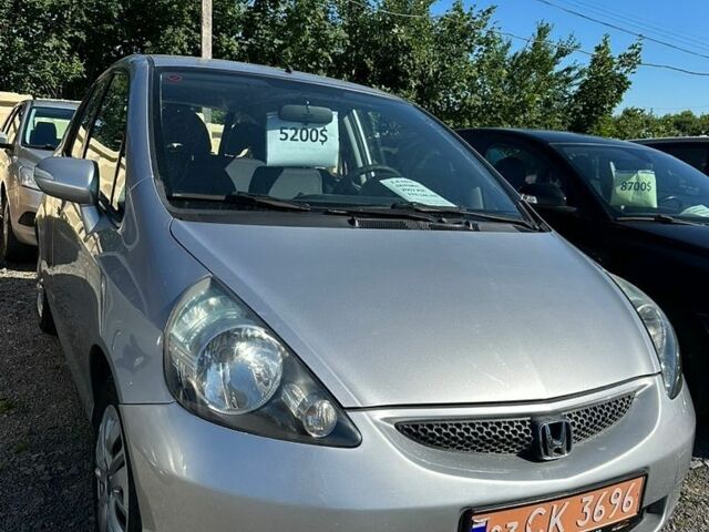 Серый Хонда Джаз, объемом двигателя 1.34 л и пробегом 179 тыс. км за 5200 $, фото 1 на Automoto.ua