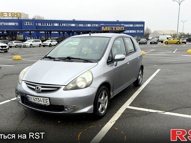 Серый Хонда Джаз, объемом двигателя 1.3 л и пробегом 205 тыс. км за 4500 $, фото 1 на Automoto.ua
