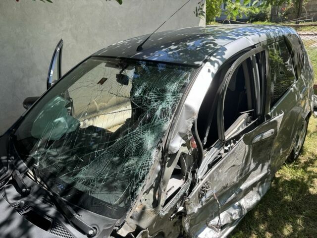 Хонда Джаз 2007 в Волочиске на Automoto.ua Серый Хонда Джаз, объемом двигателя 1.3 л и пробегом 273 тыс. км за 1500 $, фото 1 на Automoto.ua