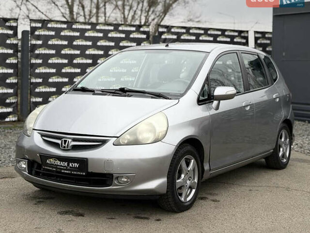 Серый Хонда Джаз, объемом двигателя 1.34 л и пробегом 204 тыс. км за 3450 $, фото 1 на Automoto.ua