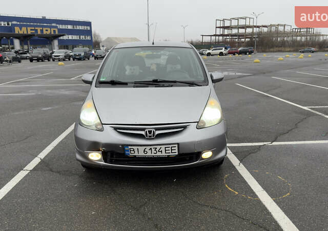 Серый Хонда Джаз, объемом двигателя 1.34 л и пробегом 205 тыс. км за 4500 $, фото 1 на Automoto.ua