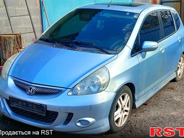 Серый Хонда Джаз, объемом двигателя 14 л и пробегом 0 тыс. км за 4200 $, фото 1 на Automoto.ua