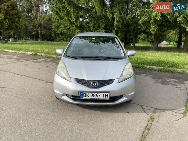 Серый Хонда Джаз, объемом двигателя 1.4 л и пробегом 267 тыс. км за 5850 $, фото 1 на Automoto.ua
