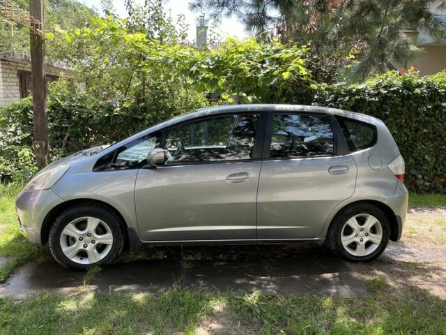 Серый Хонда Джаз, объемом двигателя 1.3 л и пробегом 175 тыс. км за 5500 $, фото 1 на Automoto.ua