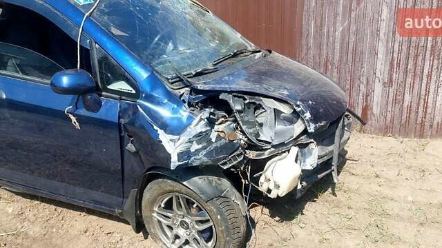 Синий Хонда Джаз, объемом двигателя 1.3 л и пробегом 370 тыс. км за 2500 $, фото 1 на Automoto.ua