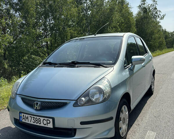 Синий Хонда Джаз, объемом двигателя 1.34 л и пробегом 250 тыс. км за 4600 $, фото 1 на Automoto.ua