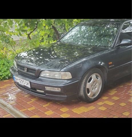 Черный Хонда Легенд, объемом двигателя 3.2 л и пробегом 288 тыс. км за 2100 $, фото 1 на Automoto.ua