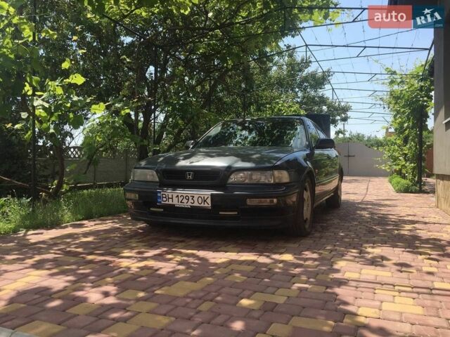 Черный Хонда Легенд, объемом двигателя 3.2 л и пробегом 288 тыс. км за 1700 $, фото 1 на Automoto.ua