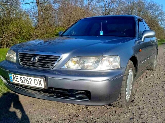 Серый Хонда Легенд, объемом двигателя 3.5 л и пробегом 360 тыс. км за 4500 $, фото 1 на Automoto.ua