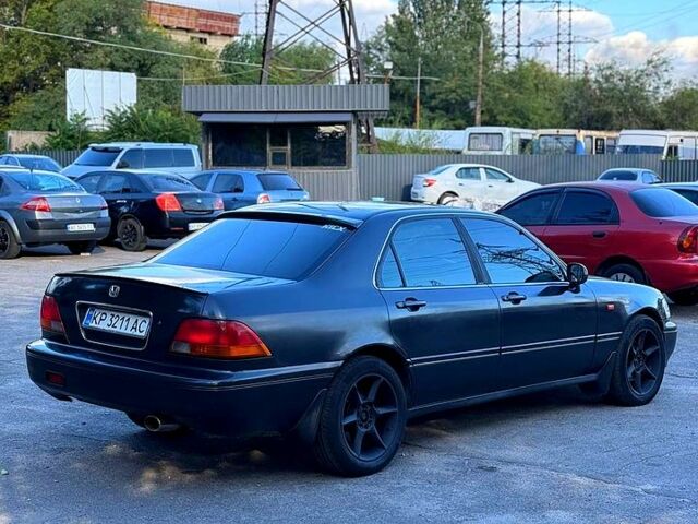 Серый Хонда Легенд, объемом двигателя 3.5 л и пробегом 300 тыс. км за 1950 $, фото 1 на Automoto.ua