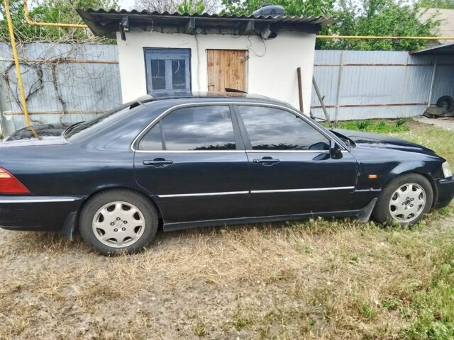 Серый Хонда Легенд, объемом двигателя 3 л и пробегом 484 тыс. км за 2907 $, фото 1 на Automoto.ua