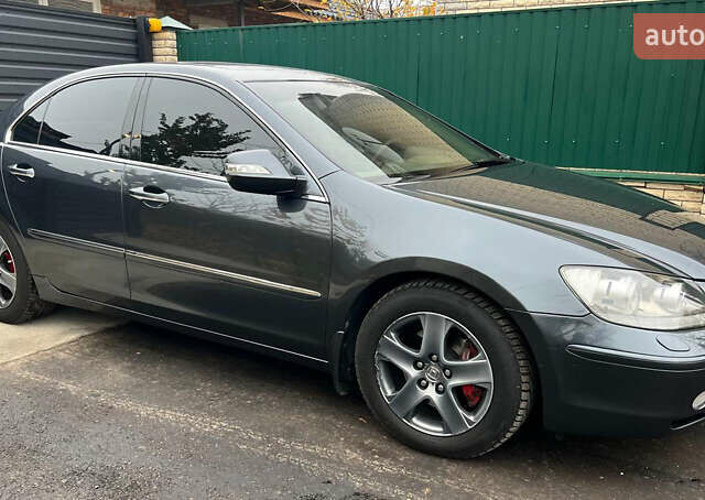 Серый Хонда Легенд, объемом двигателя 3.5 л и пробегом 390 тыс. км за 6700 $, фото 1 на Automoto.ua