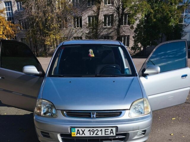 Серый Хонда Лого, объемом двигателя 1.3 л и пробегом 204 тыс. км за 3000 $, фото 1 на Automoto.ua