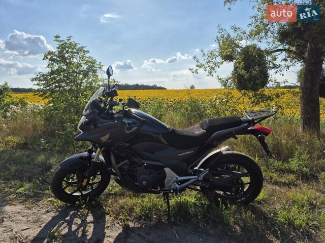 Хонда NC 700X 2013 в Киеве на Automoto.ua Черный Хонда NC 700X, объемом двигателя 0.67 л и пробегом 50 тыс. км за 5700 $, фото 1 на Automoto.ua