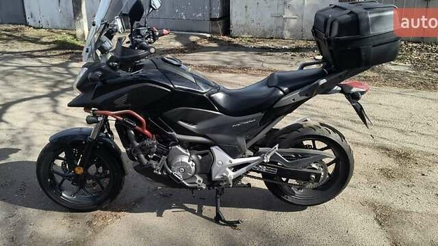Хонда NC 700X, объемом двигателя 0.7 л и пробегом 74 тыс. км за 6000 $, фото 1 на Automoto.ua